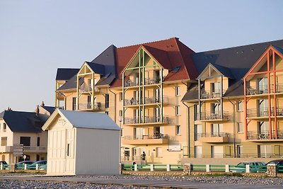 Möblierte Wohnung mit Balkon oder Terrasse