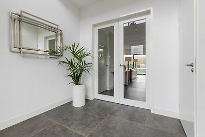 Gloednieuwe luxe villa