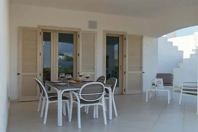 Villa in Brindisi mit Schwimmbecken