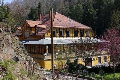 Exclusief appartement in een jugendstil-villa