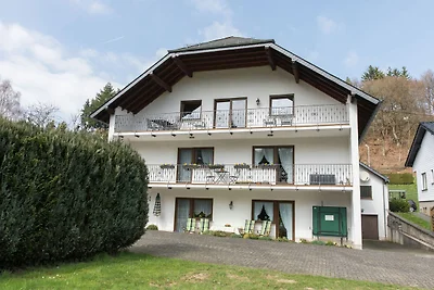 Luminosa villa con terrazza privata a Lirstal