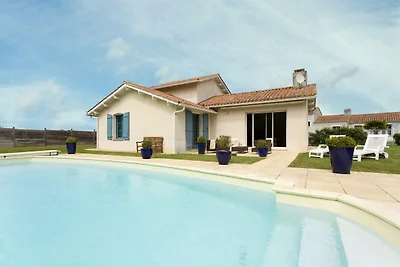 Geräumige Villa mit privatem Schwimmbad