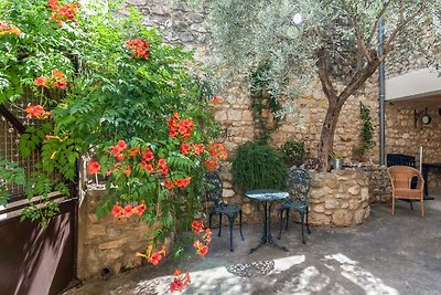 Schönes Haus mit Terrasse im Gard