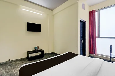 Collezione O Sunder Nagar Golvyas