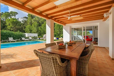 Gezellige villa in St Josep met privé zwembad