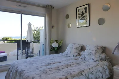 Premium-Ferienwohnung mit Meerblick und Gemei...
