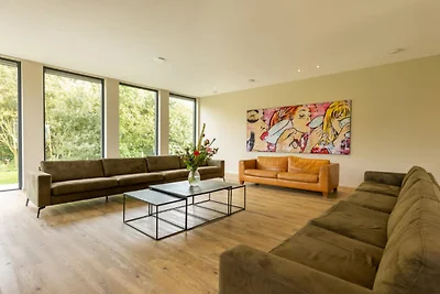 Villa mit beheiztem Pool und Sauna