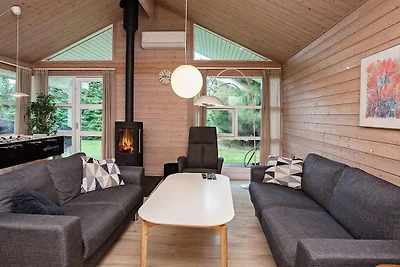10 Personen Ferienhaus in Væggerløse-By Traum