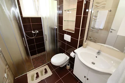 Moderne Ferienwohnung in Meeresnähe in Kaštel...