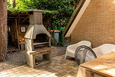 Accogliente rifugio in giardino a Lanaken