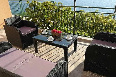 Apartment mit Balkon und Meerblick