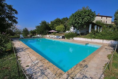 Agriturismo a Umbertide piscina