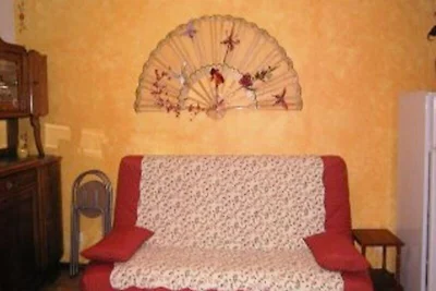 Studio für 4 Personen, Center Station