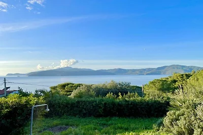 Wohnung in Capoliveri mit Garten