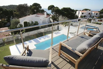 Wohnung, 350 Meter vom Strand Riells entfernt