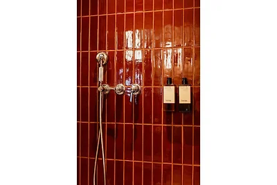 Vertraulicher Raum 4, nur einen Steinwurf vom...