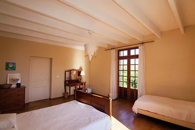 Bella villa con piscina a Sigoulès
