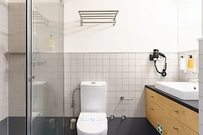 On Trend Nightlife Studio 203