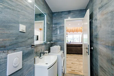 Apartments Dub - One-Bedroom Apartment with T...