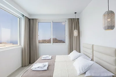 Villa - eingezäunt Petres 3