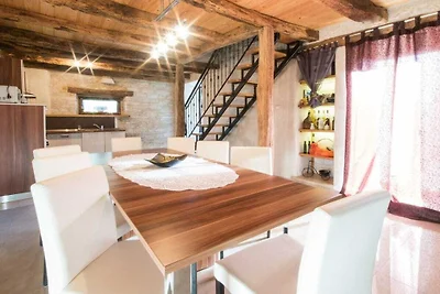 Villa a Pazin con piscina