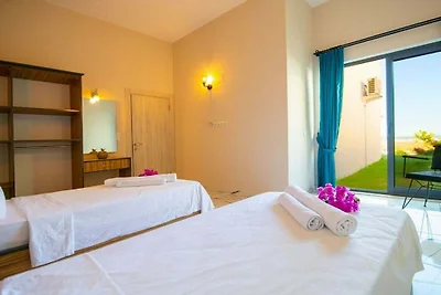 Villa a Kalkan con piscina