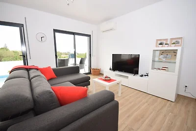 Moderne Villa in Lissabon mit Pool und...