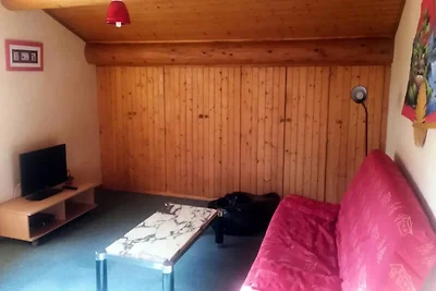 8 camere per 12 persone