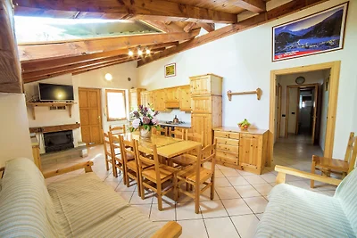 Wohnung in Antey-Saint-Andrè mit Balkon