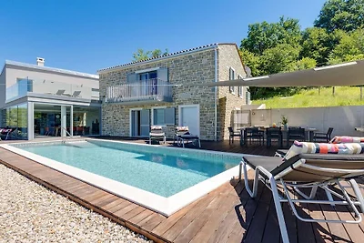 Villa in Buzet mit Schwimmbecken