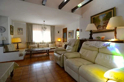 Ferienhaus in Estartit mit Garten