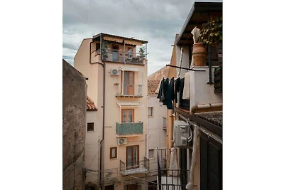Uno Scorcio sulla Rocca