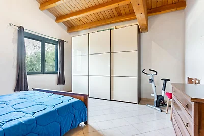 Spaziosa casa vacanze con giardino