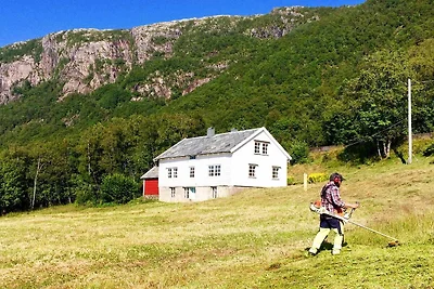 8 persoons vakantie huis in Masfjordnes-By...