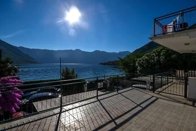 One Bedroom Apartment with Garden 3