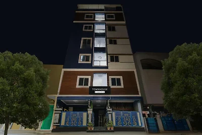 Moderna beatitudine all'Hitech City di...