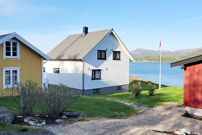 6 Personen Ferienhaus in Sandhornøy