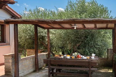Villa in Riparbella met zwembad