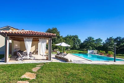 Villa a Gračišće con piscina