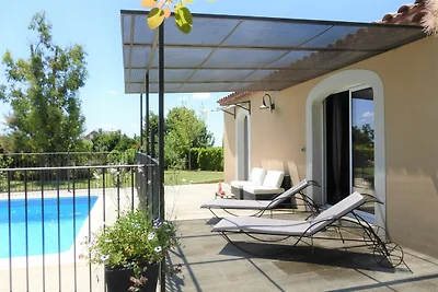 Ferienhaus mit Pool in L'Isle-sur-la-Sorgue