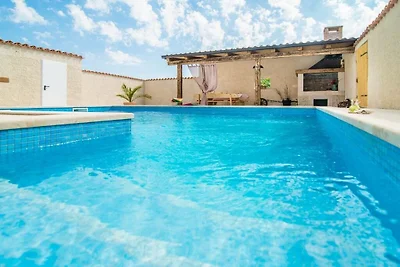 Ferienhaus in Barban mit Schwimmbecken
