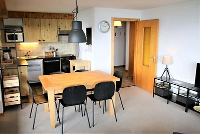 Freundliche Wohnung mit Bergblick