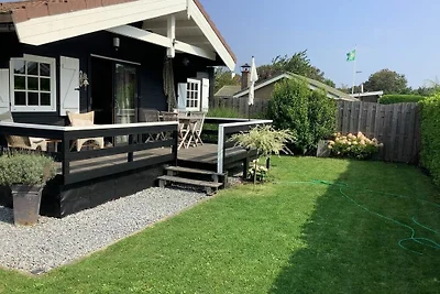 Holiday house in Ouddorp with 3 bedrooms