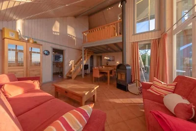 Ferienhaus mit Terrasse und Balkon