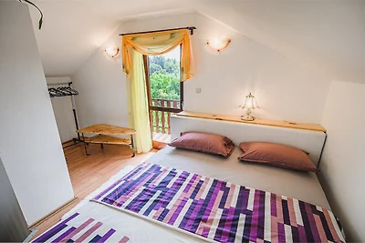 Harvest Horizon Holiday Home with Sauna - One...
