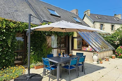 Helles Ferienhaus in ruhiger Lage, nahe Küste...