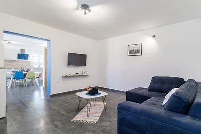 Ferienhaus in Loborika mit privatem Pool