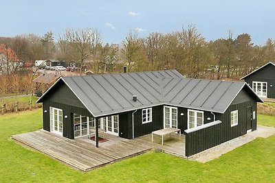 Ruhiges Ferienhaus in Nysted mit Sauna