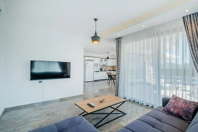 Villa in Kalkan mit Schwimmbecken