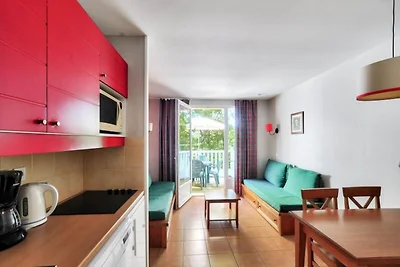 Wohnung in Lougratte nahe Pool & See